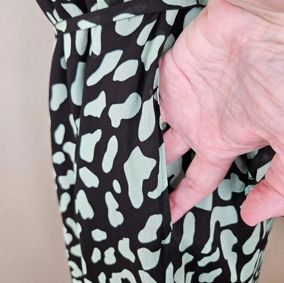 Diane Von Furstenberg Womens Black & Green Animal Print Mini Dress Sz XXS - Picture 5 of 13
